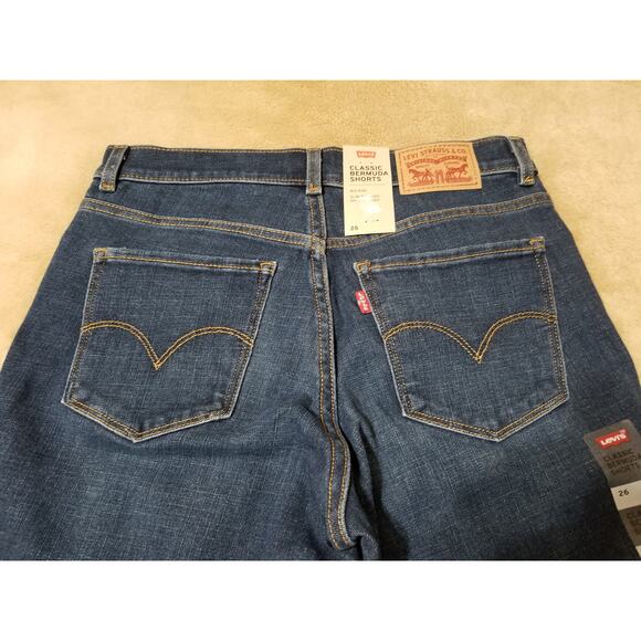 Levi's NWT Bermuda Shorts Denim Jeans Sculpt Mid Rise Slim Through Size 26 Blue - Picture 14 of 14